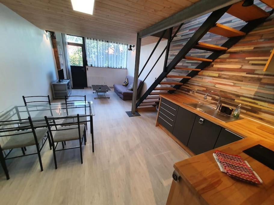 לה רושל Appartement Centre Ville Au Calme Jardin Et Parking Public מראה חיצוני תמונה